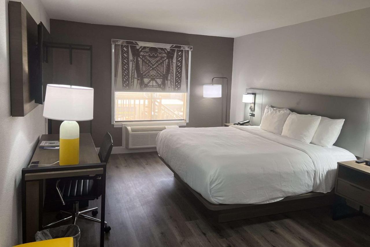 Comfort Inn & Suites Houston West-Katy Bagian luar foto