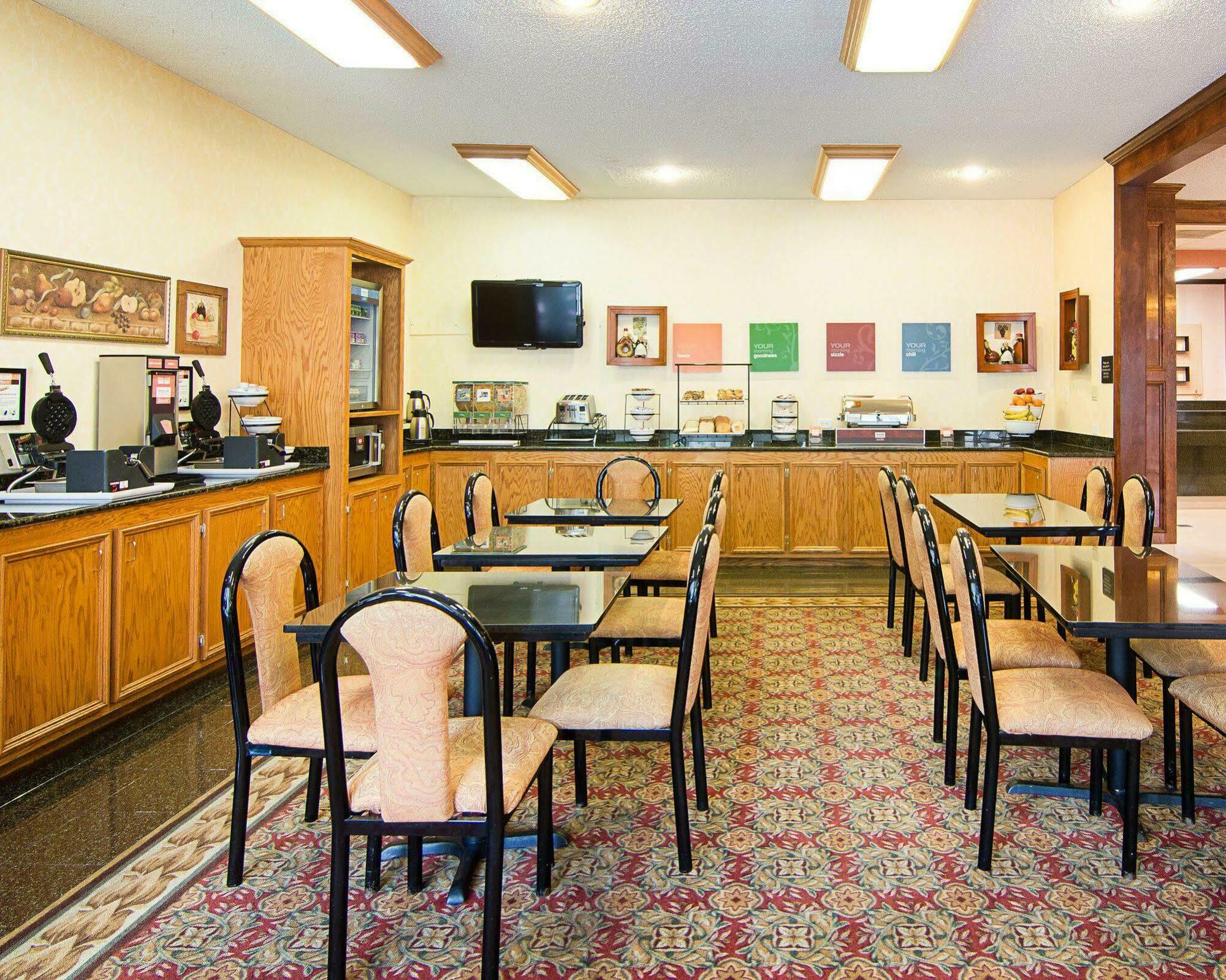 Comfort Inn & Suites Houston West-Katy Bagian luar foto